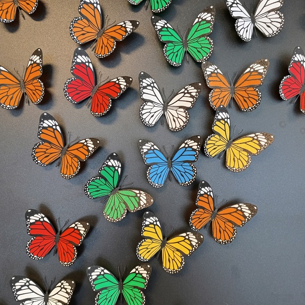 Mooie vlinders in verschillende kleuren met een 3D effect als koelkastmagneet