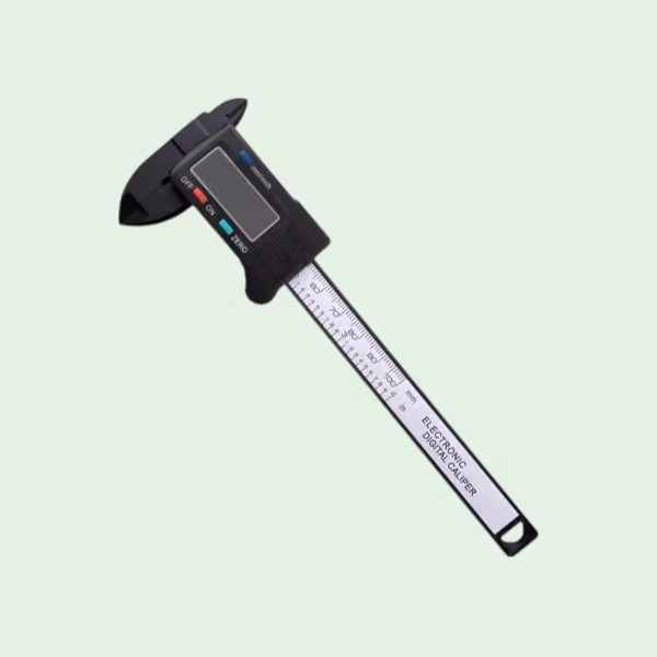 Digitale schuifmaat in compacte maat tot 100mm en van kunststof gemaakt