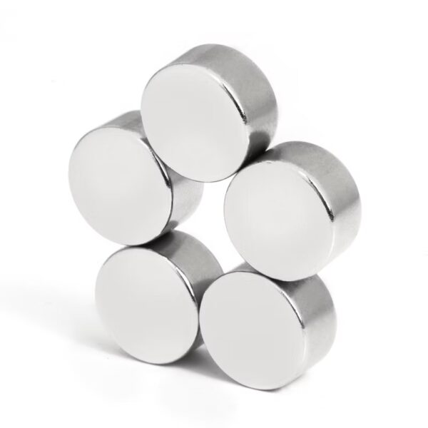 Schijfmagneet Ø 12 mm, hoogte 6 mm, diametraal 3 – MagneetjesWinkel